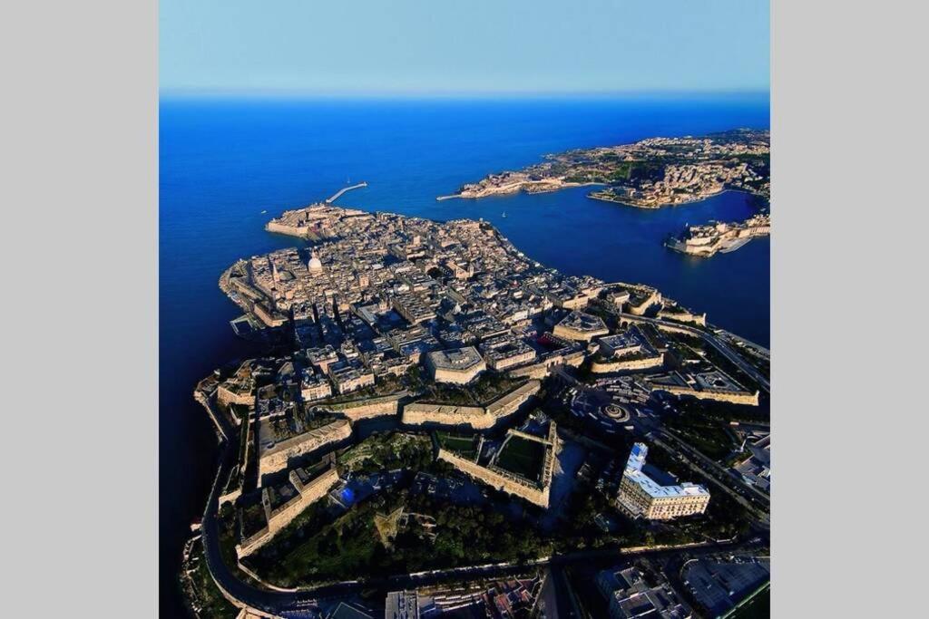 Valletta Art House - Retro Bordello Екстер'єр фото